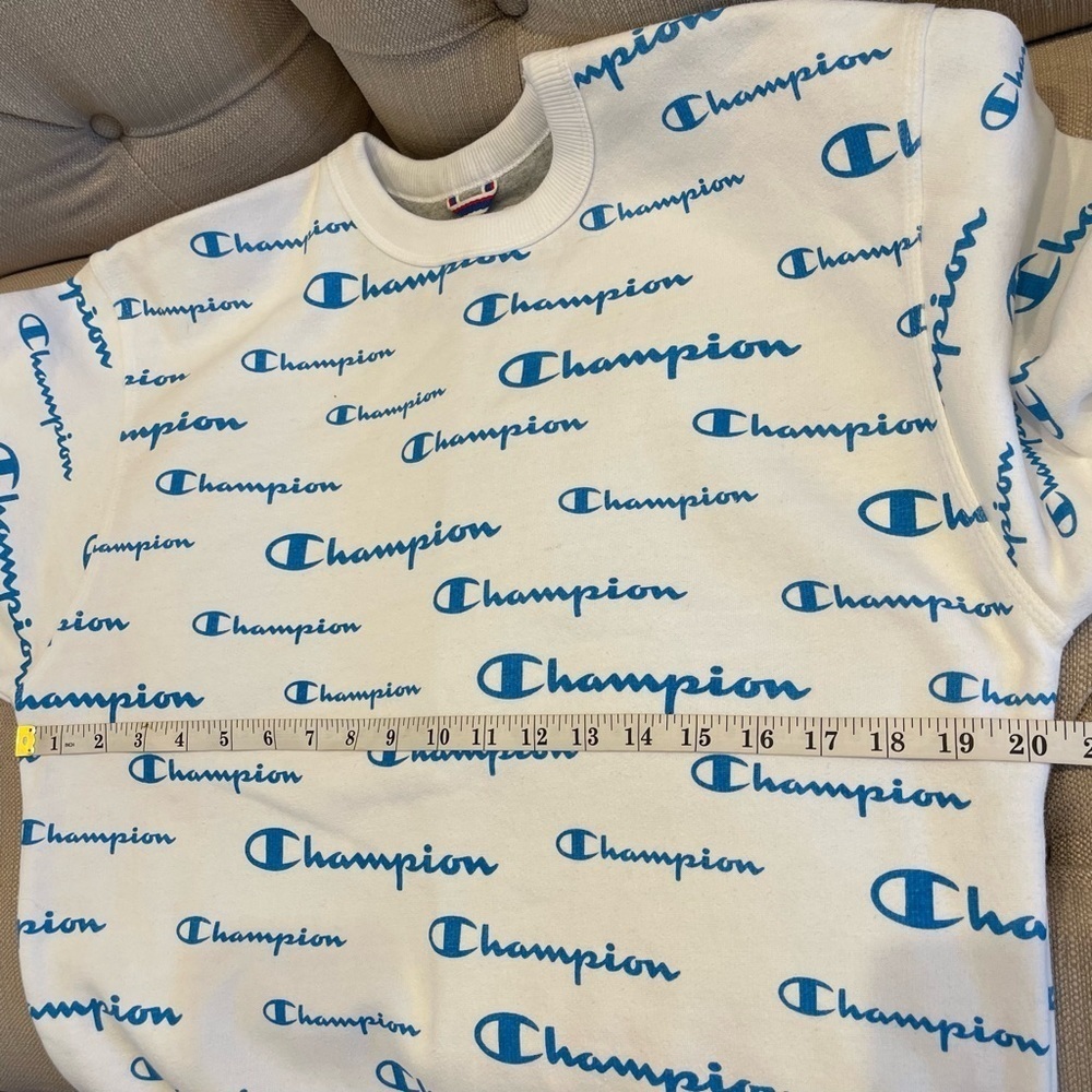 BR: NWT Champion Sweatshirt White & Multiple Blue "Champion" Word Logos Men's S - Picture 6 of 8